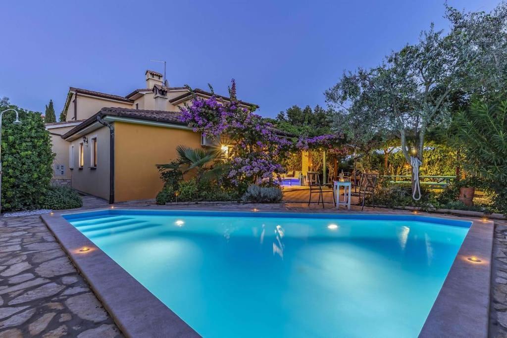 Istriensonne 0179 - Villa Romantika Mit Pool Ližnjan エクステリア 写真